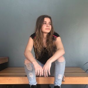 Meet your Posher, Nika